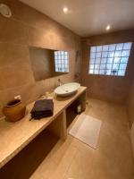 Camera Queen con Vista Piscina