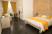 Family Room with Garden View