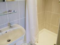 Habitación Doble con baño privado - 2 camas