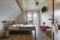 Camera Matrimoniale con Balcone e Vista Montagna 