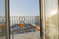 SeaView Sorrento Apartment by the sea with terrace - Chambres d'hôtes Sorrente