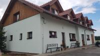 Na samotě u lesa -Rasovna - Bed and Breakfast