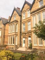 Woodlands Holiday Apartments - B&B Lytham St Annes