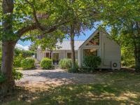 B&B Taupo - Copper Beech Cottage - Wharewaka Holiday Home - Bed and Breakfast Taupo