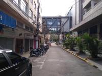 Ensolarado ao lado do shopping com garagem e Wifi - B&B Teresópolis