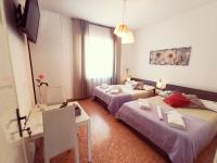 King Room with Shared Bathroom