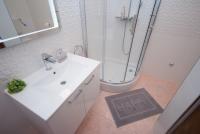 Two-bedroom apartment with garden - Ferienwohnung Kutleše