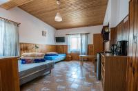 Economy Triple Room