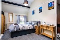 Standard Zimmer mit Kingsize-Bett