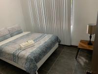 BEAUTIFUL 3 BEDROOM PRIVATE UNIT, FREE PARKING, FREE WIFI - B&B Sinajana Village