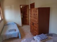 Triple Room with Private Bathroom and Shared Kitchen