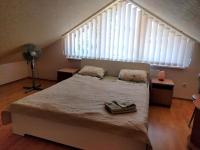 Single Room with Shared Bathroom