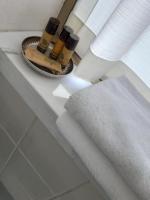 Zweibettzimmer mit eigenem Bad