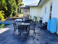 Deluxe Villa with Mountain View and Pool 