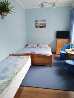 Dreibettzimmer mit eigenem Bad