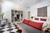 Grande Room 8
