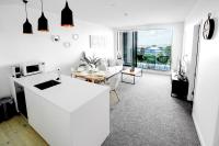 B&B Auckland - CHELSEABAY Modern Apartments - Bed and Breakfast Auckland