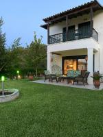 Detached Villa with Sea View - B&B Hanioti