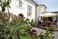 B&B Flomborn - Bio-Weingut, Gästehaus und Kräuterhof - Bed and Breakfast Flomborn