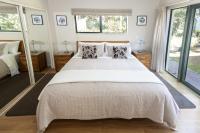 One-Bedroom Apartment with Sea View