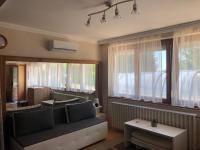 Apartment with Pool View 