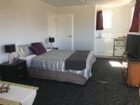 DELBROOK POINT COZY-STUDIO - Bed and Breakfast