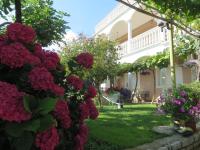 Beach apartment Roza Biograd oneroom - Premium location - Bed and Breakfast Biograd na Moru