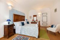 Three-Bedroom Apartment with Balcony