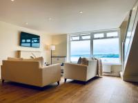 B&B Llanedwen - New home with stunning views of the Menai Straits - Bed and Breakfast Llanedwen