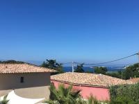 Appartement terrasse vue mer, plage gorguette à 1 minute à pied, wifi,clim parking collectif - B&B