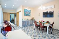 Kiss-Henézi Guest House - B&B Keszthely