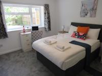 The Cambridge Suites - Tas Accommodations - B&B