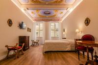 Camera Tripla Superior con Vista Strada