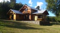 Cabañas Los Canelos Pucon, Hermosa Granja de 20 hectaréas a orillas del Río Liucura - Ferienwohnung