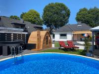 Luxuriöses Ferienhaus Anita mit Pool und Sauna nahe Timmendorfer Strand, Travemünde und Lübeck - B&B Sereetz