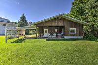 La Crescent Cottage on Minnesota Bluffs with View! - B&B