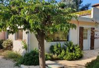 Haus mit Garten über der Bucht von Cannes - B&B Vallauris