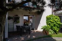 Habitación Triple con vistas al jardín