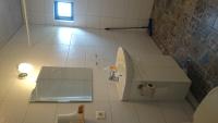 Chambre Double ou Lits Jumeaux avec Salle de Bains Commune