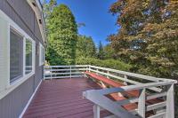 Cute Cottage with Deck Walk 115 Ft to Brewery and Cafe - B&B Poulsbo