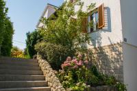 Apartments White & Green in Malinska - B&B