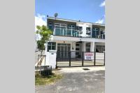 Near Draw Bridge and KT City - Ivana Homestay Unit E - B&B