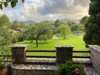 Masía de piedra con piscina - Bed and Breakfast Riudecols
