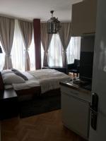 Estudio con cama extragrande
