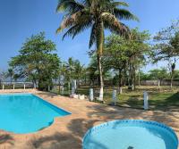 Chalé Jorai - pé na areia - B&B Bertioga