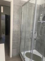 Magnifique Appart pour 4 personnes complètement reno - Chambres d’hôtes Charleroi