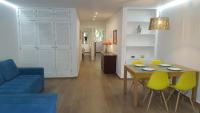Apartment mit Balkon
