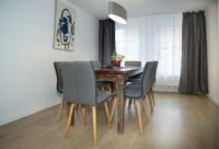 H&H Apartments im Herzen der Stadt geräumig ruhig zentral mit Küche und Esstisch - B&B Universitäts- und Hansestadt Greifswald