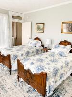 Doppel- oder Zweibettzimmer