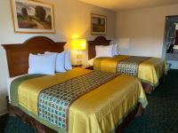 Harrisonville Inn & Suites - Bed and Breakfast